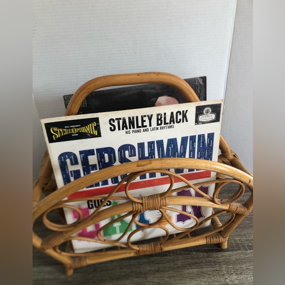 Vtg Bentwood Magazine Rack - Picture 2 of 13